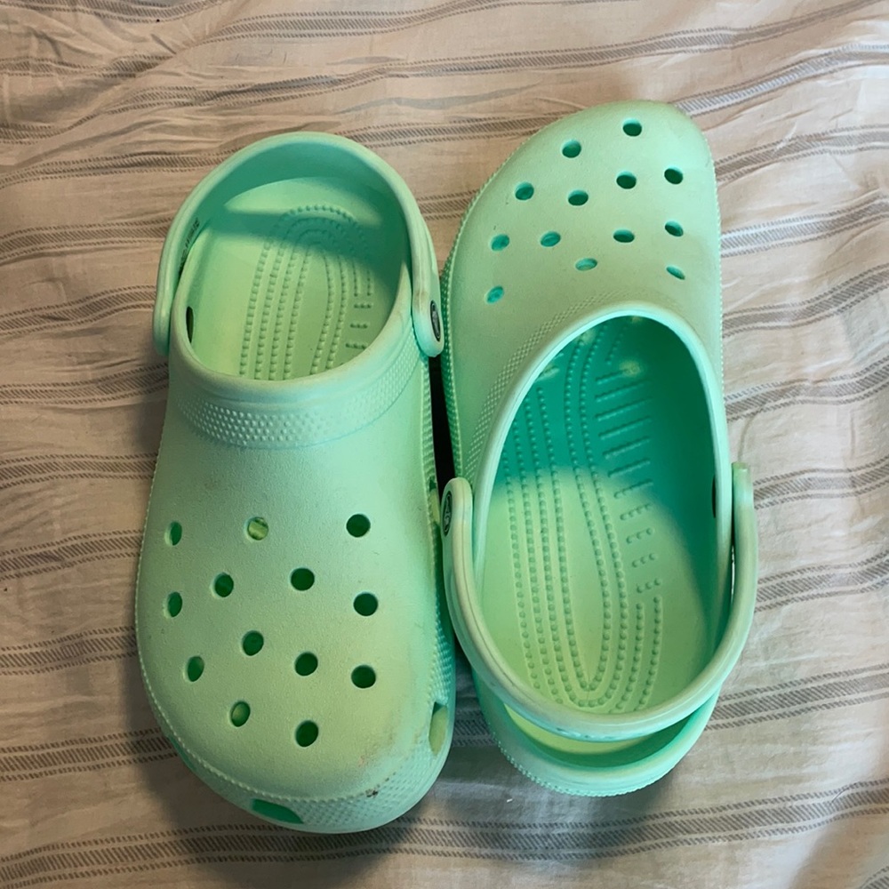 Mint size 10 crocs